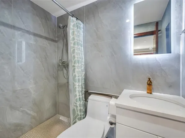 74-25 43rd Avenue image 6 of 20