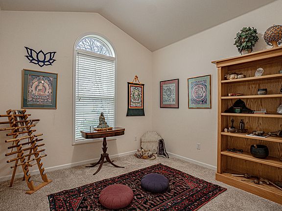 5th image of 198 Prairie Lndg