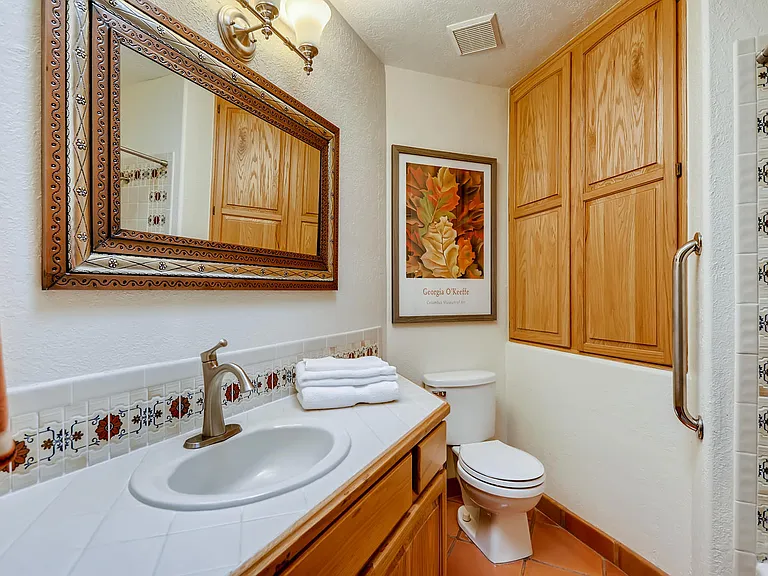 Second full bathroom and tub with access from hallway . . .