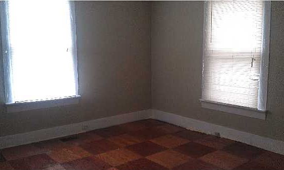 4th image of 2202 Crescent Club Dr