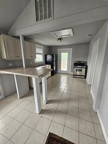 319 N Pine St #2 Photo 1