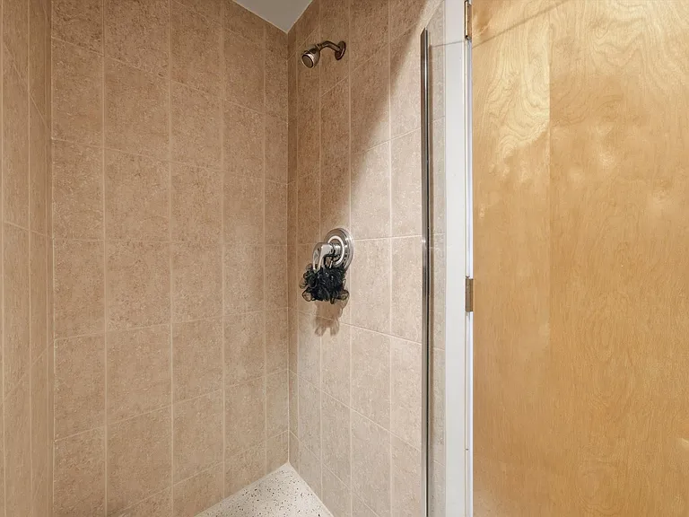 2310 S Canal St #201 — Photo 21