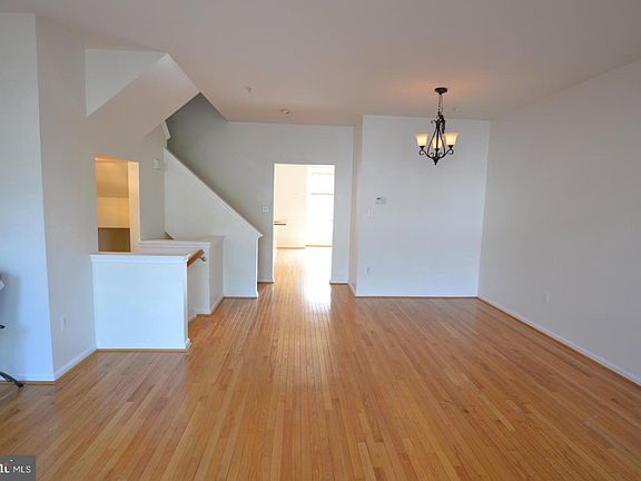 5th image of 1029 Lavenport Way