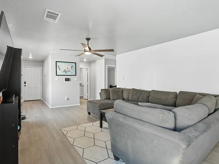 10231 Mesa Medina — Photo 18