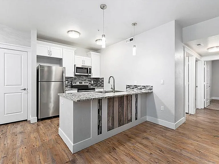 2x1 Kitchen Bar