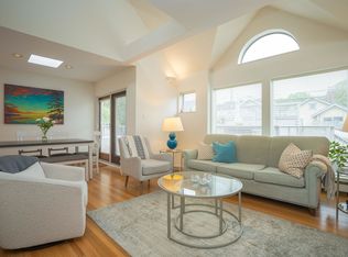 1346 Laburnum St, Vancouver, BC V6J 3W3