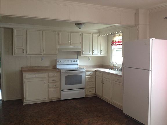 2nd image of 1206 Westview Dr