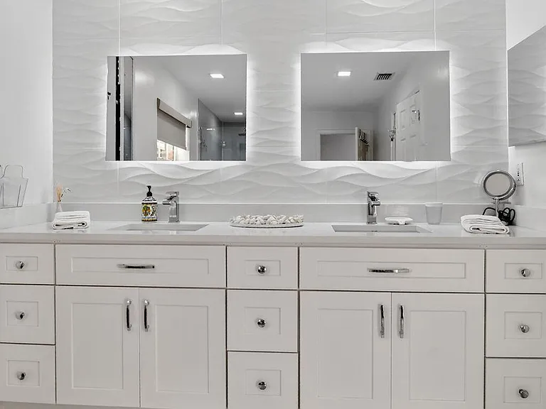 18280 Coral Isles Dr — Photo 35
