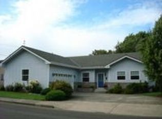 211 Grizzly Ave, Eugene, OR 97404