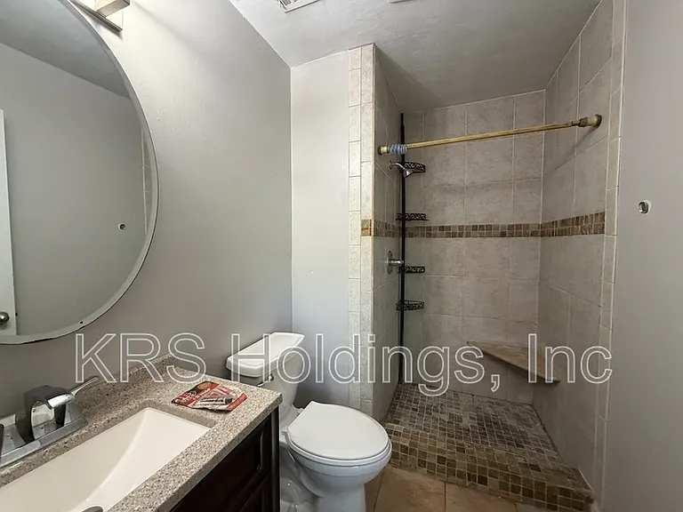 4508 Regent Dr — Photo 10