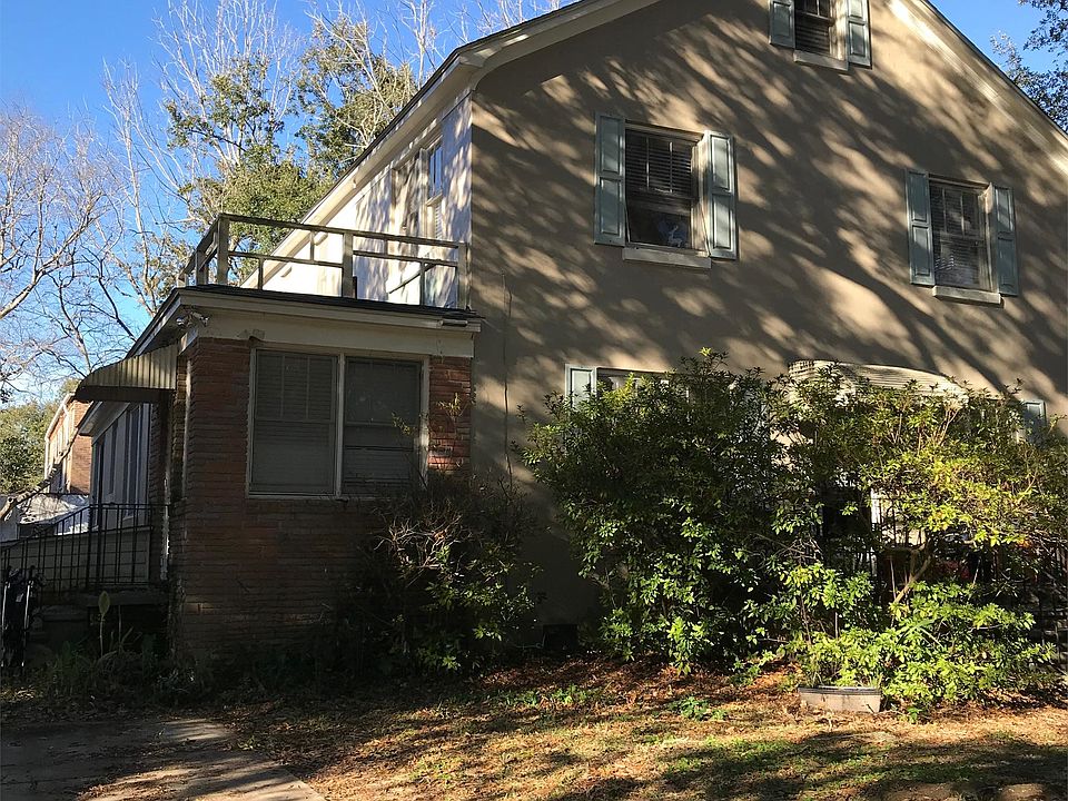 2nd image of 118 Dunnemann Ave