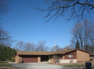 511 Handy Dr, Bay City, MI 48706