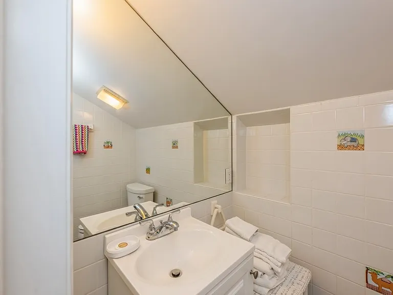 102 Hand Ln — Photo 16