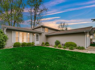 7604 Hendricks St, Merrillville, IN 46410