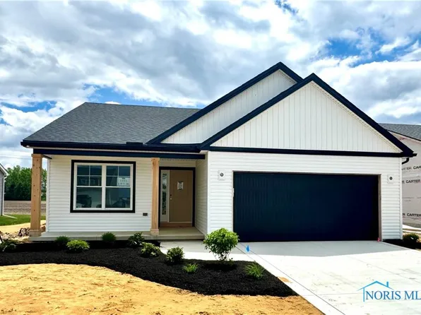 1211 Dublin Dr, Waterville, OH 43566