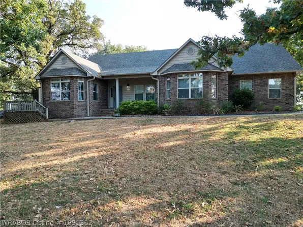 205 W Taylor Dr, Sallisaw, OK 74955
