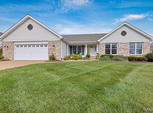 421 Jacobs Place Dr, Saint Peters, MO 63376