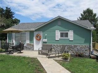 34 Colecrest St, Carnegie, PA 15106