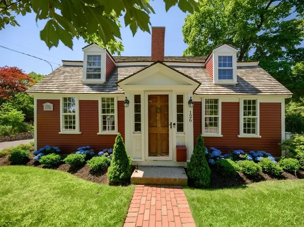 126 South St, Hingham, MA 02043