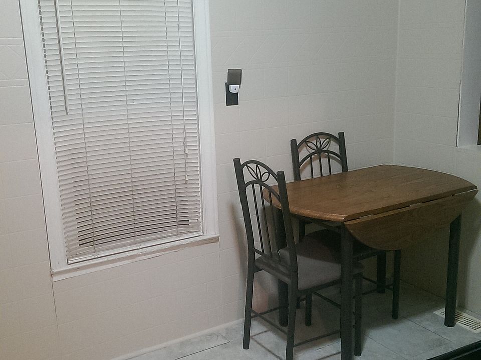1st image of 28905 Essex St