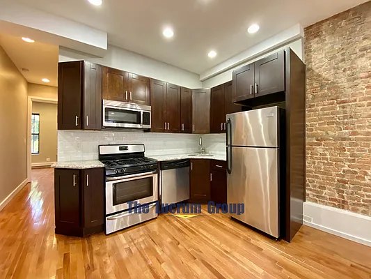 Rented by Lucrum Group | media 13