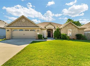 960 Glass St, Cave Springs, AR 72718