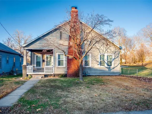 126 E Elm St, Independence, MO 64050