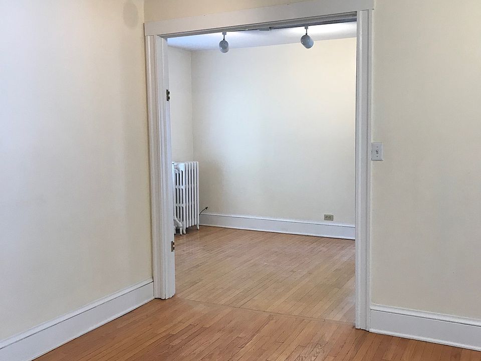 2nd image of 1523 Wilder St