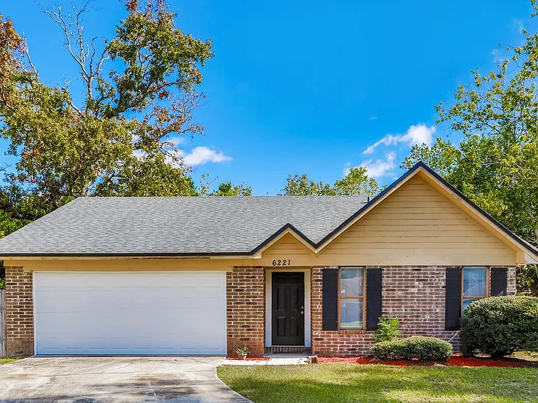 6221 Alfredo Dr W — Photo 1