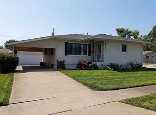 1674 Sunset Dr, Columbus, NE 68601