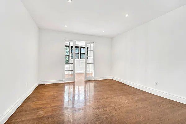 Rented by Cooper & Cooper Real Estate | media 11