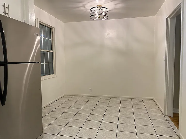 1862 N Kingsley Dr — Photo 11