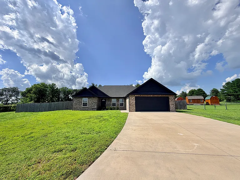 17510 W Seth Rd — Photo 1