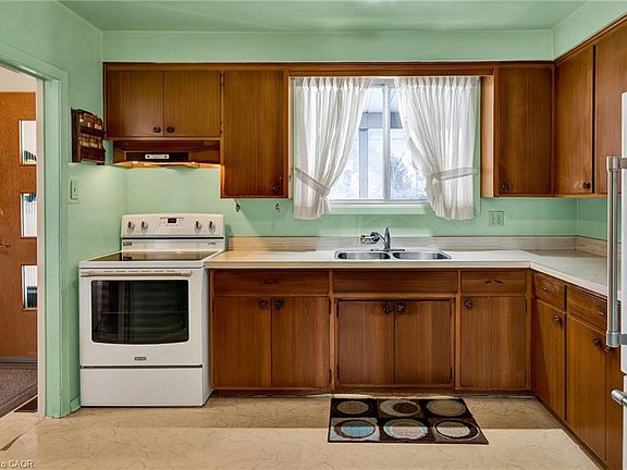 4th image of 396 Fischer Hallman Rd