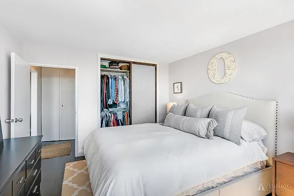 Sold by Anchor Associates | media 19