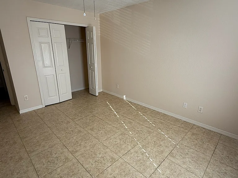 26201 Explorer Rd #5 — Photo 8