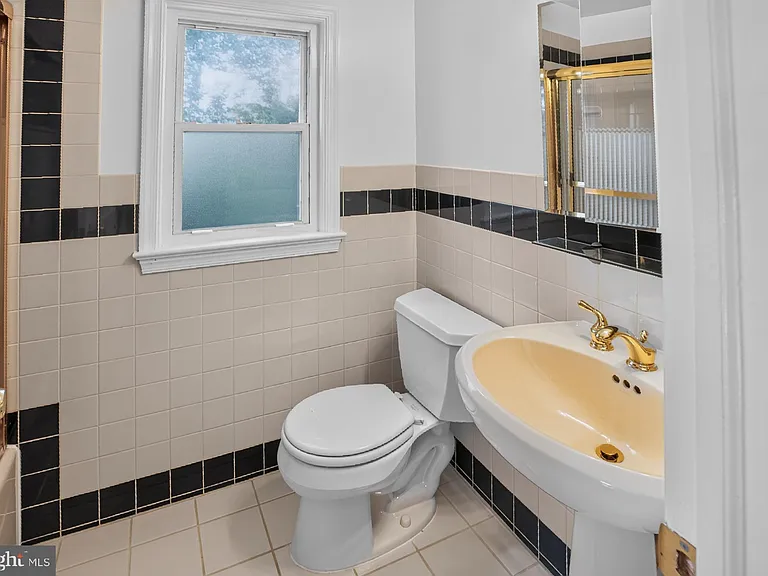 5915 Ryland Dr — Photo 17