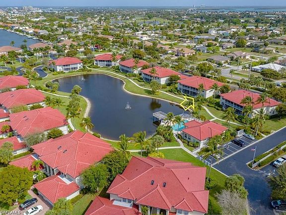 2nd image of 285 Waterside Cir #2-102