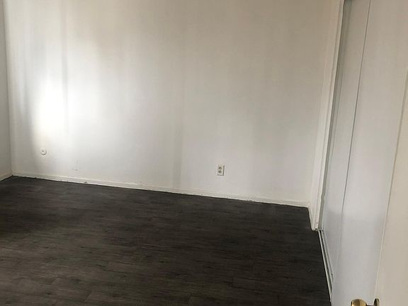 3rd image of 3755 Vinton Ave #8