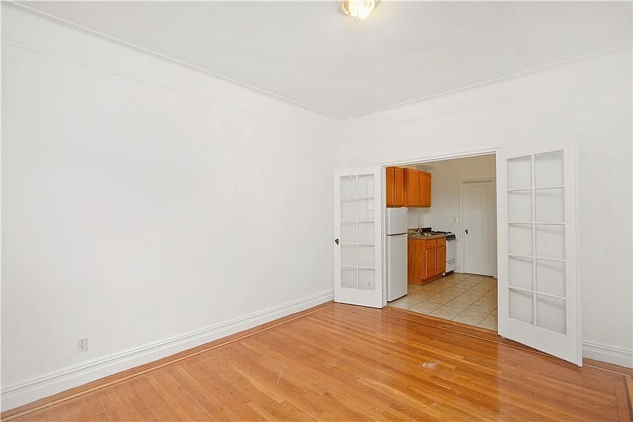 1st image of 302 E 89th St #1C