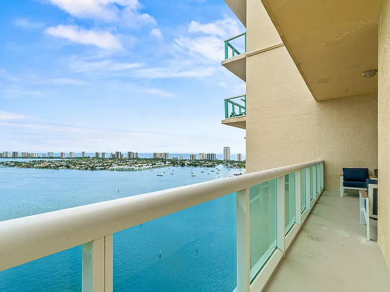 2650 Lake Shore Dr #2403 — Photo 28