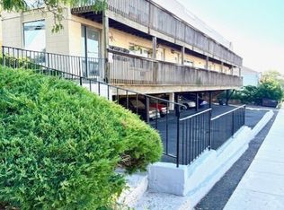 Elmwood Terrace, Stamford, CT 06902