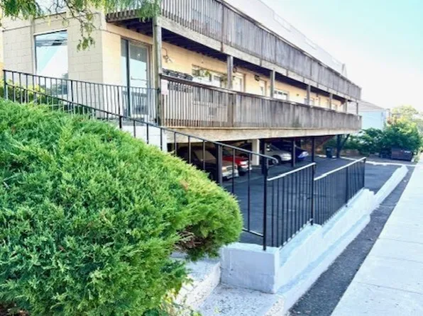 8 Wardwell Street APT 6, Stamford, CT 06902