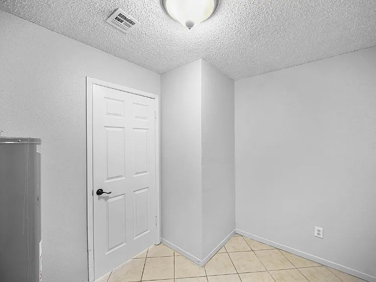 6214 Gladewell Dr — Photo 19