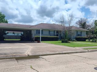 1222 N Sherman St, Jennings, LA 70546