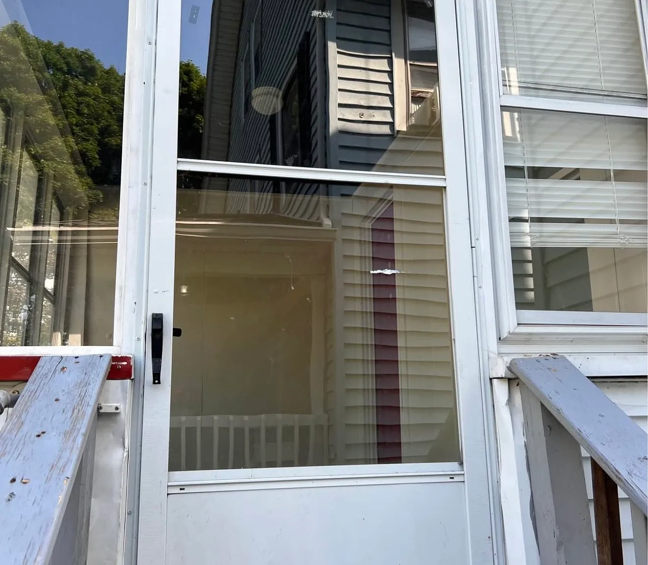 3 bed, 1100 sqft, $1,550 — Photo 2
