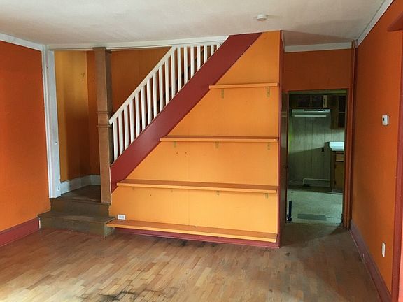 Additional Living Room