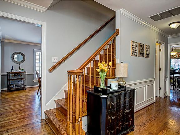 4th image of 4205 Briarwood Dr