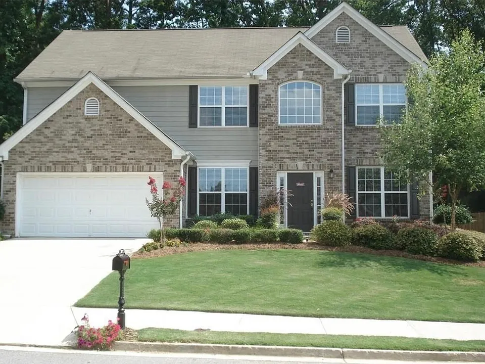 2806 Glenlocke Cir NW