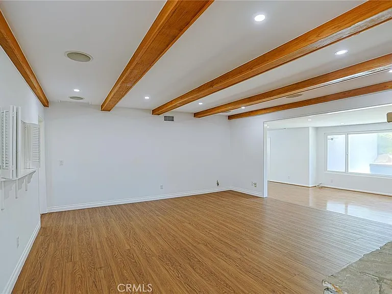 1200 W Rowan St — Photo 6